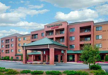 Courtyard Hotel 3*