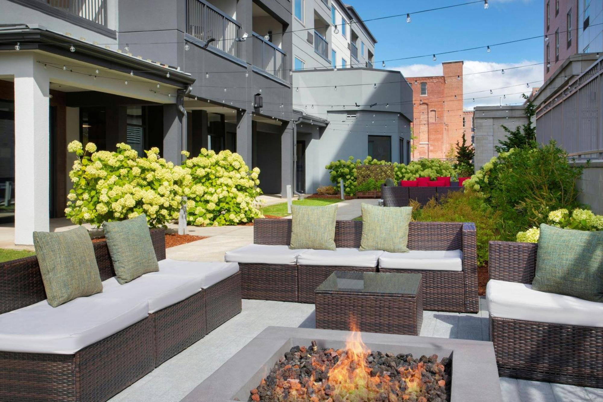Courtyard Hotel Worcester