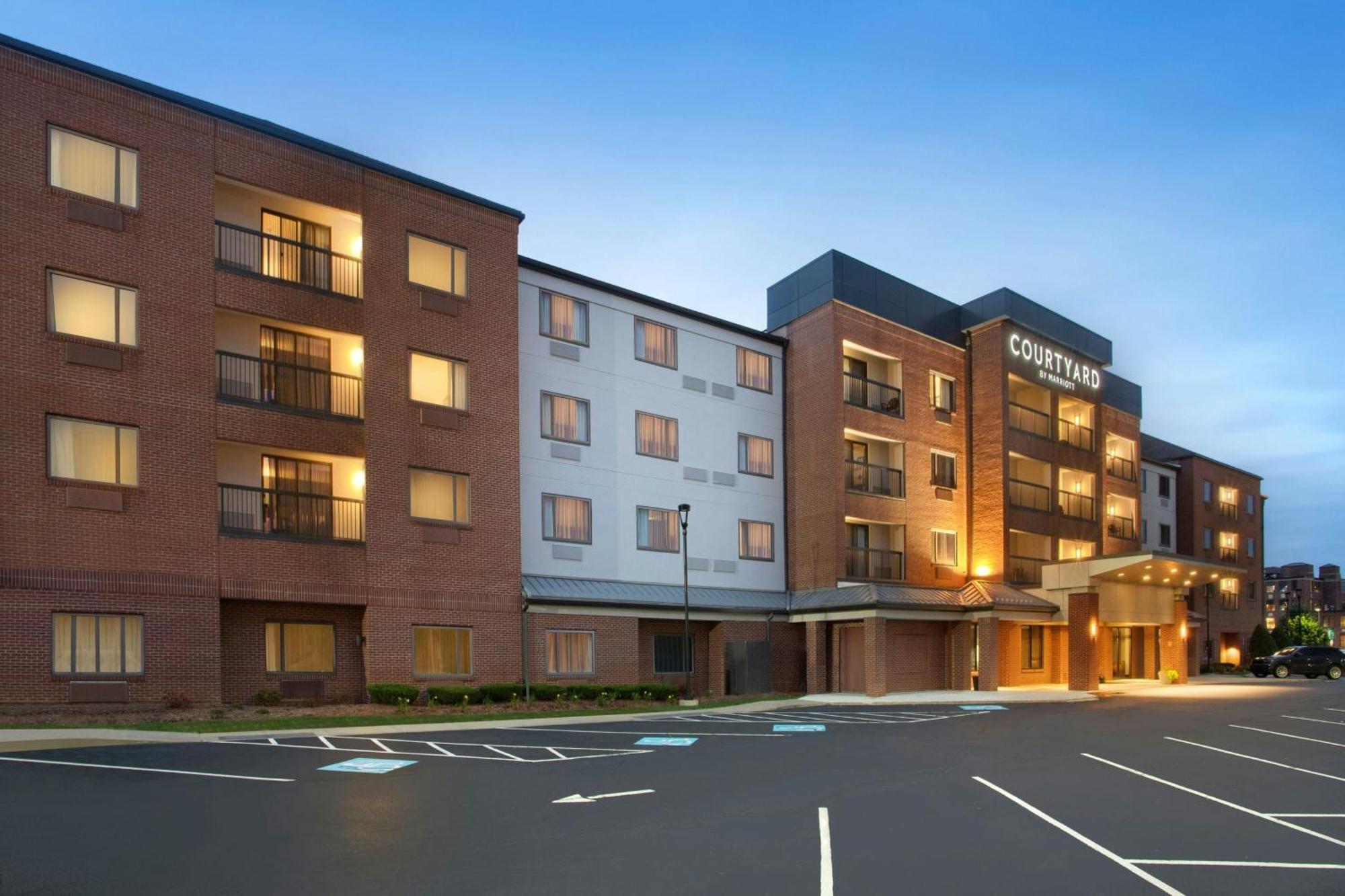 Hotel Courtyard Worcester