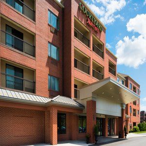 Courtyard Hotel 3*